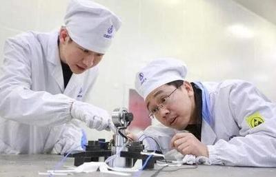 敢為中國先!博士導(dǎo)師攻克超材料技術(shù),為殲20發(fā)動機減輕10%負(fù)擔(dān)